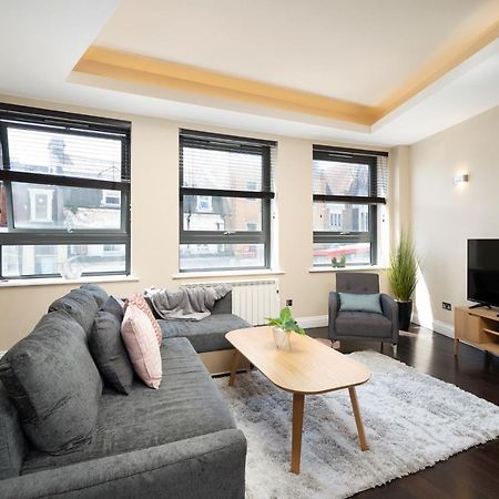 Spacious 2 Bedroom Apartment - Sleeps 6 Brighton Luaran gambar