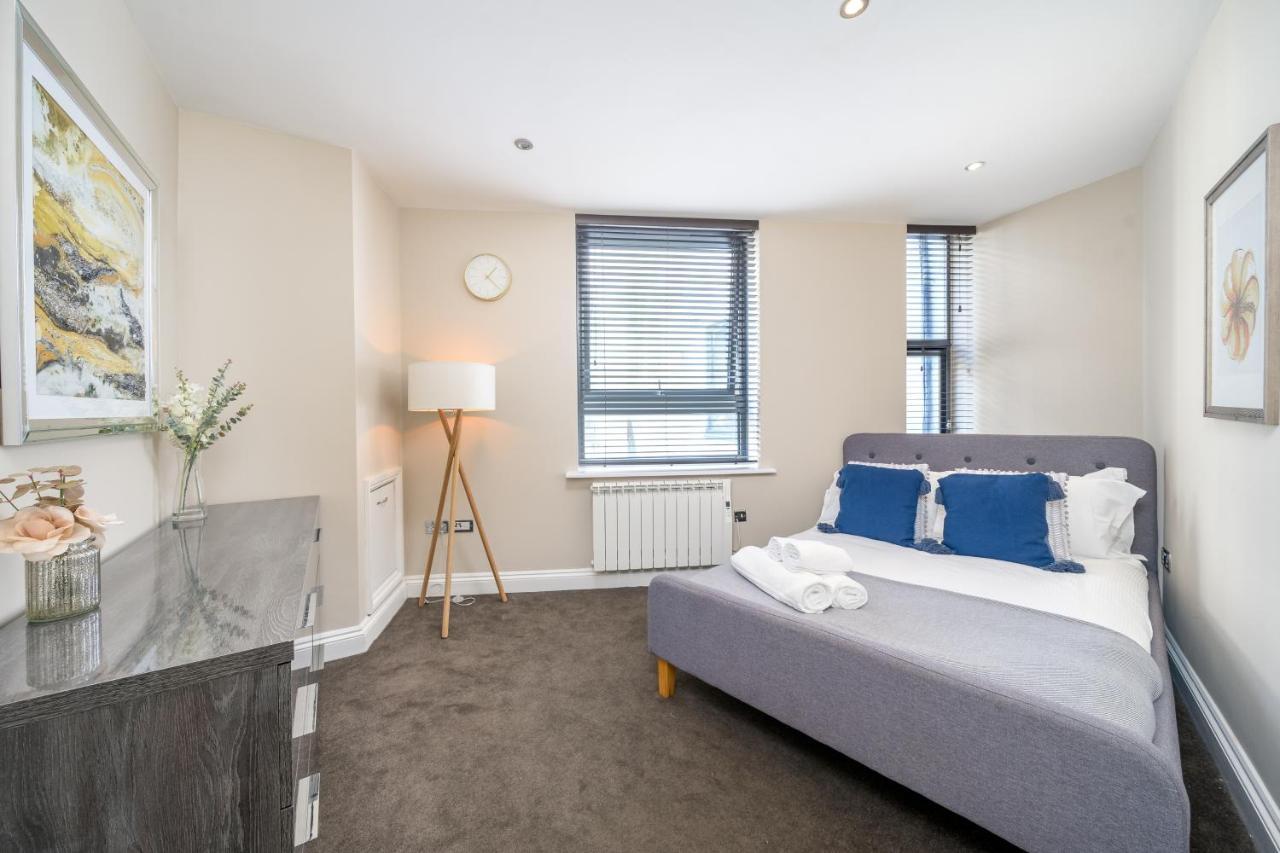 Spacious 2 Bedroom Apartment - Sleeps 6 Brighton Luaran gambar