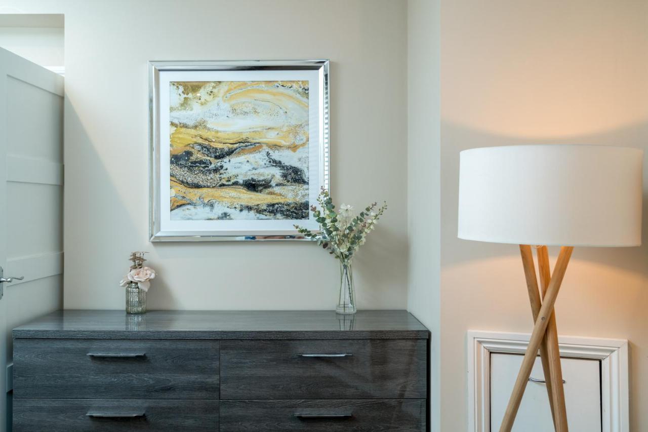 Spacious 2 Bedroom Apartment - Sleeps 6 Brighton Luaran gambar