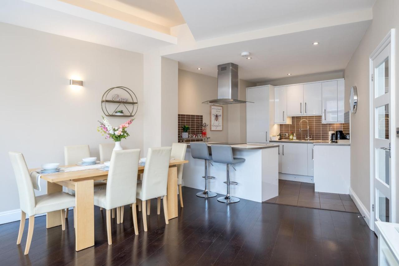 Spacious 2 Bedroom Apartment - Sleeps 6 Brighton Luaran gambar
